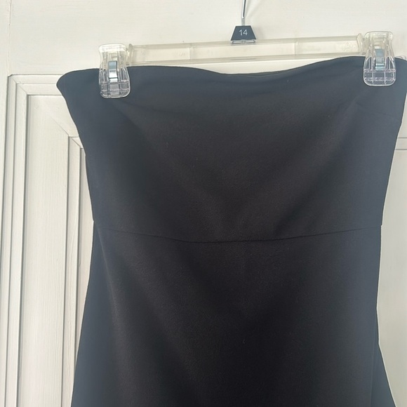 Lulu’s After hours Black Strapless Ruffled Maxi Dress - Picture 4 of 9